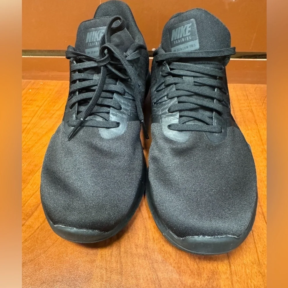 Nike Black Sneakers